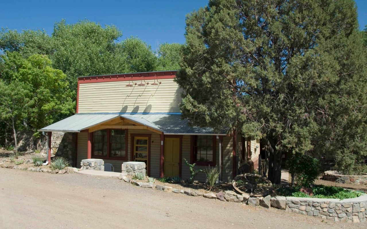 Fierro Canyon Gallery and Studio exterior